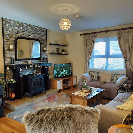 Cozy In The Scenic Glen Of 度假居 *