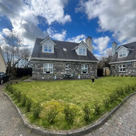 Cozy In The Scenic Glen Of 度假居